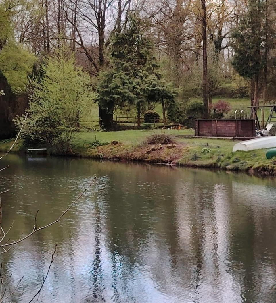 Lakeside Sourdeval Exteriér fotografie
